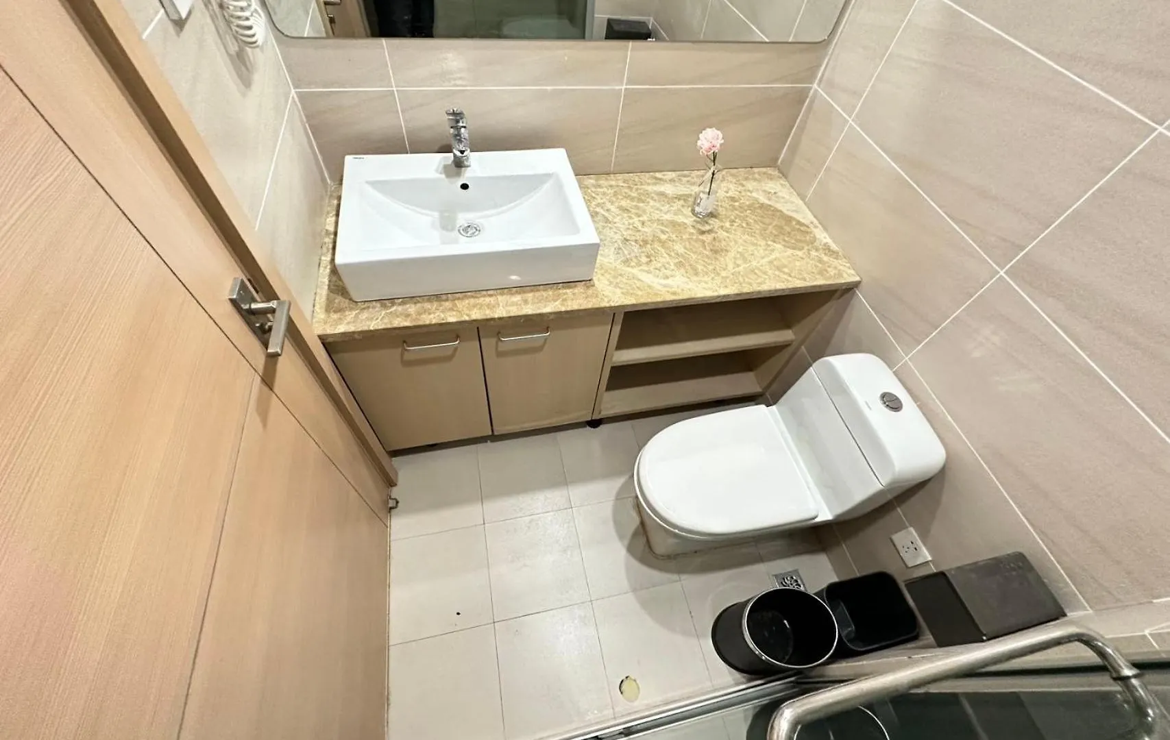 One Bedroom Hotel Shanghai 2*,